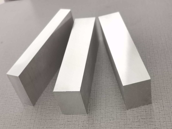 隆實(shí)為打造高品質(zhì)模具鋼，車間設(shè)備升級(jí)